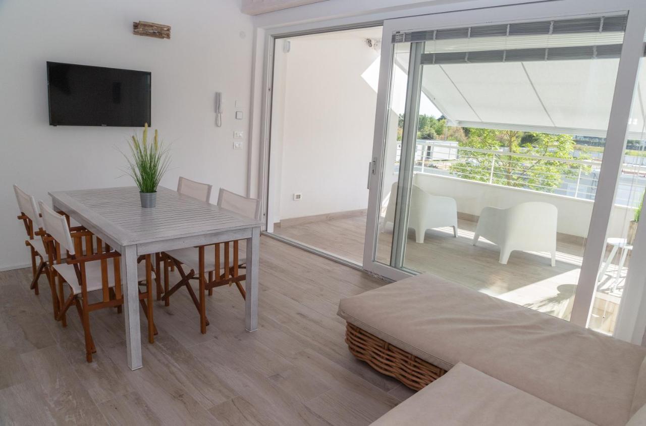Marina Ponente Aparthotel Lido di Jesolo Ngoại thất bức ảnh